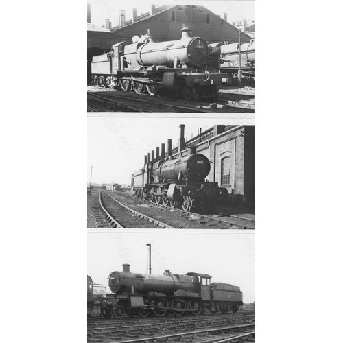 281 - Railway. GWR Locomotives. A shoebox of approx. 1000, black and white postcard size prints of GWR, BR... 