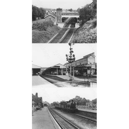 282 - Railway. Infrastructure. A good collection of approx. 400, black and white postcard size prints. The... 