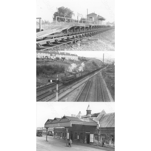 282 - Railway. Infrastructure. A good collection of approx. 400, black and white postcard size prints. The... 