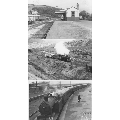 287 - Railway. Infrastructure. A selection of approx. 300, black and white postcard sized prints, with som... 