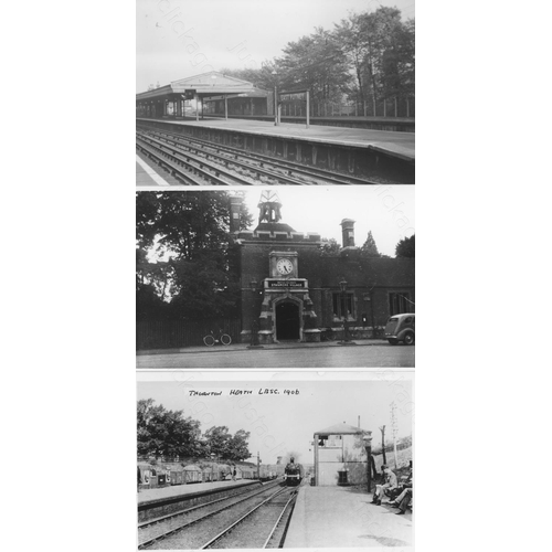 288 - Railway. Infrastructure. A selection of approx. 400, black and white postcard sized prints, with som... 