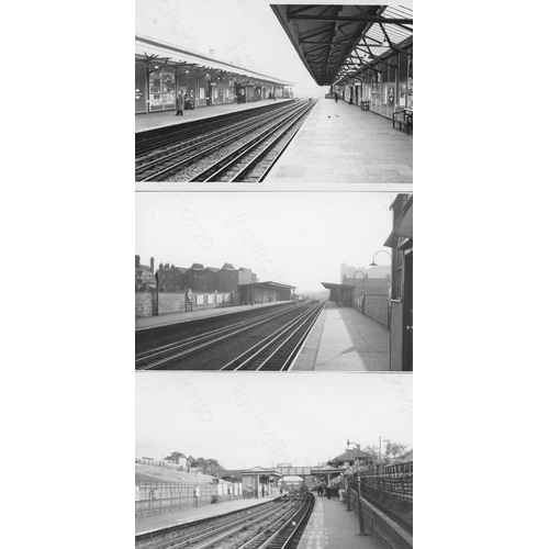 288 - Railway. Infrastructure. A selection of approx. 400, black and white postcard sized prints, with som... 