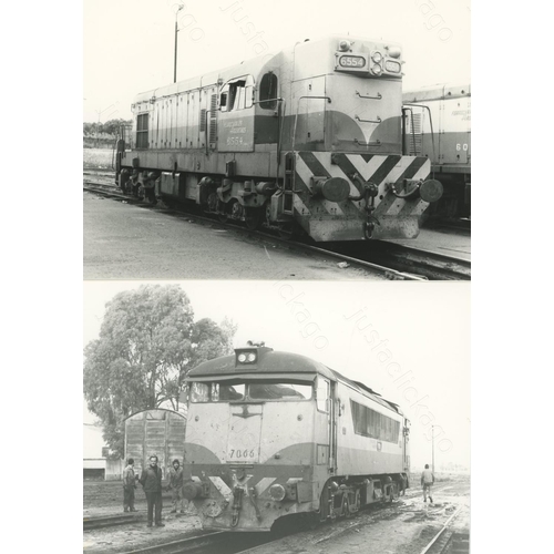 42 - Railway. Overseas Traction - ARGENTINA. An album of colour and black and white prints, 6