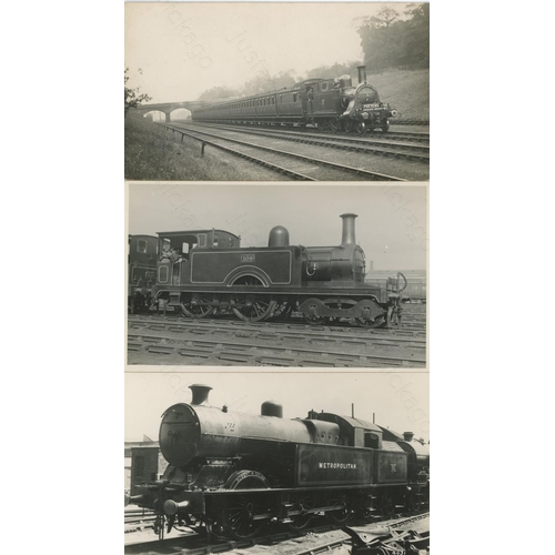 45 - Railway. Pre-Grouping - Great Central Railway. An album of mainly black and white, postcard size pri... 