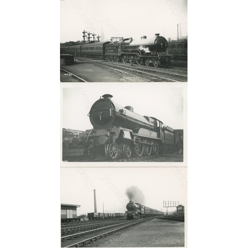 51 - Railway. Pre-Grouping - Great Central Railway. An album of  black and white, postcard size prints. T... 