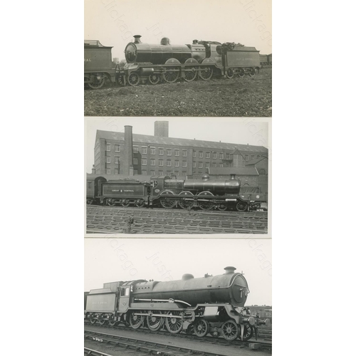 51 - Railway. Pre-Grouping - Great Central Railway. An album of  black and white, postcard size prints. T... 