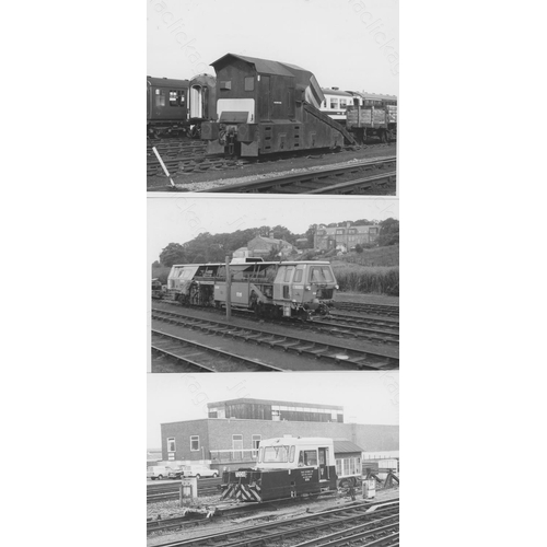 137 - Railway. Infrastructure - Wagons, signals, track machines  and cranes. A selection of approx. 130, b... 