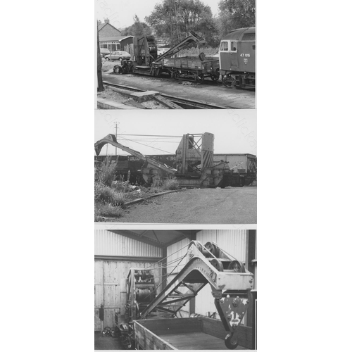 137 - Railway. Infrastructure - Wagons, signals, track machines  and cranes. A selection of approx. 130, b... 