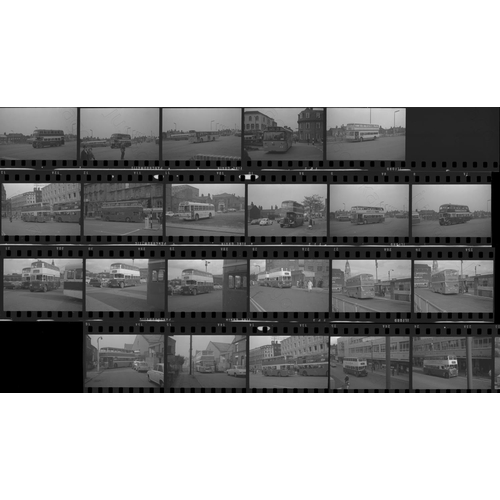 497 - U.K. Bus. A small selection of 22 x 35mm, black and white negatives and 21 associated good quality p... 