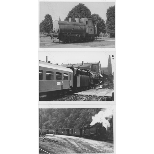 98 - Railway. Overseas Traction - WEST GERMANY. A collection of approx. 300, black and white, postcard si... 