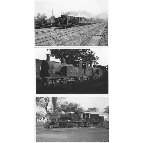 99 - Railway. Overseas Traction - INDIA. A collection of approx. 190, black and white, postcard size prin... 