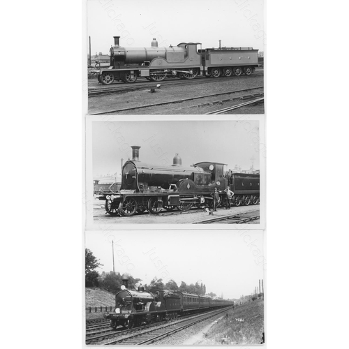 458 - Railway. Southern Railway. A collection of approx. 200, black and white, postcard size prints. The p... 