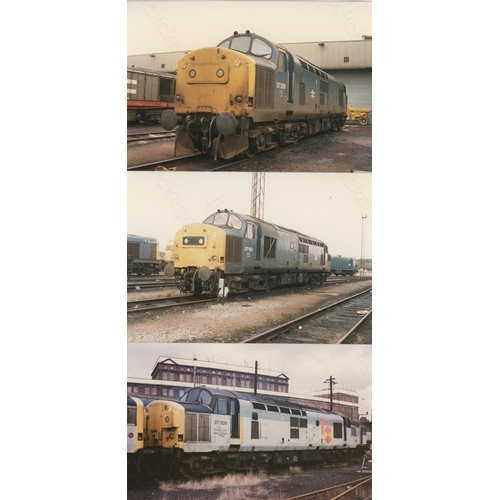 462 - Railway. Modern Traction. A shoebox containing approx. 700+ postcard size, colour prints. The prints... 