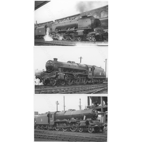 482 - Railway. B.R. Steam-ex L.M.S. A good assortment of approx. 300, black and white, postcard size print... 