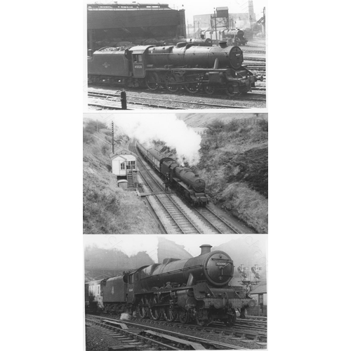 482 - Railway. B.R. Steam-ex L.M.S. A good assortment of approx. 300, black and white, postcard size print... 