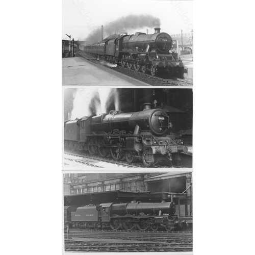 484 - Railway. B.R. Steam-ex L.M.S. A good assortment of approx. 400, black and white, postcard size print... 