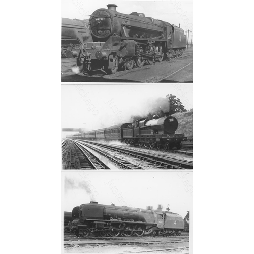 484 - Railway. B.R. Steam-ex L.M.S. A good assortment of approx. 400, black and white, postcard size print... 