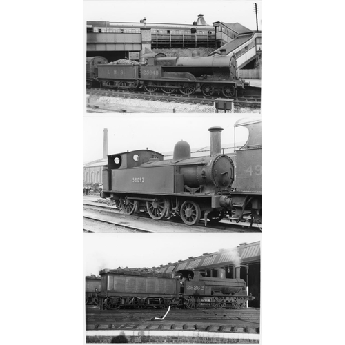 35 - Railway. B.R. Steam. A box of Approx. 650, black and white, postcard size prints. The prints are sli... 