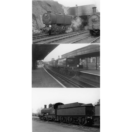 36 - Railway. B.R. Steam. A box of Approx. 700, black and white, postcard size prints. The prints are sli...