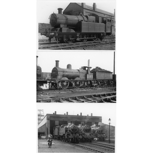 36 - Railway. B.R. Steam. A box of Approx. 700, black and white, postcard size prints. The prints are sli...