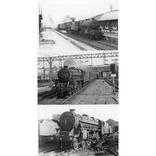 38 - Railway. B.R. Steam. A box of Approx. 750, black and white, postcard size prints. The prints are sli... 