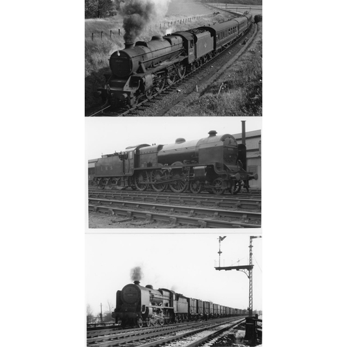 38 - Railway. B.R. Steam. A box of Approx. 750, black and white, postcard size prints. The prints are sli... 