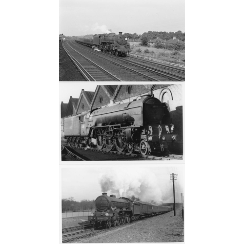 40 - Railway. B.R. Steam. A box of Approx. 700, black and white, postcard size prints. The prints are sli... 