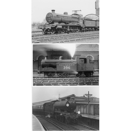 43 - Railway. B.R. Steam. A box of Approx. 750, black and white, postcard size prints. The prints are sli...