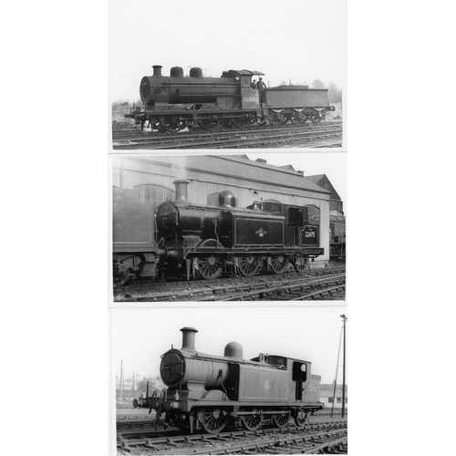 43 - Railway. B.R. Steam. A box of Approx. 750, black and white, postcard size prints. The prints are sli...