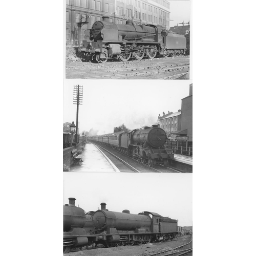 535 - Railway. B.R. Steam. A large box of approx. 1400, black and white, mostly, postcard size prints. The... 