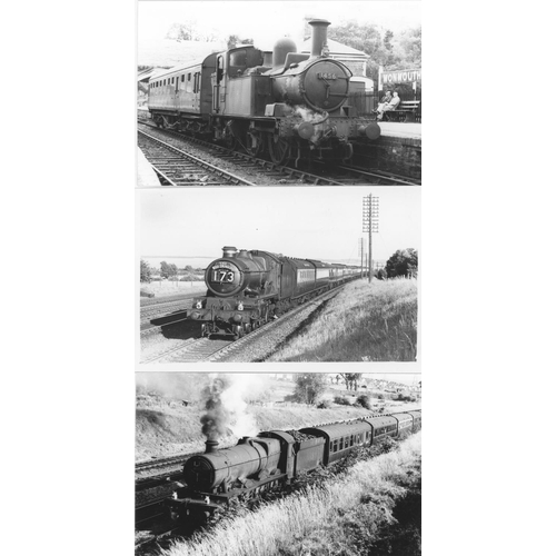 536 - Railway. B.R. Steam with some modern traction. A large box of approx. 1400, black and white, mostly,... 