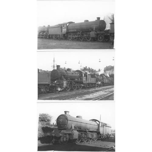 537 - Railway. B.R. Steam. A large box of approx. 1400, black and white, mostly, postcard size prints. The... 