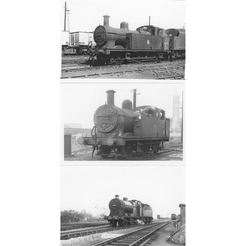 538 - Railway. B.R. Steam with some modern traction. A large box of approx. 1000+, black and white, mostly... 