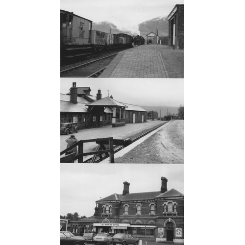 540 - Railway. Infrastructure. Approx. 100, black and white, postcard size prints. The digital copy prints... 