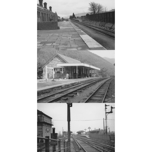 541 - Railway. Infrastructure. Approx. 100, black and white, postcard size prints. The digital copy prints... 