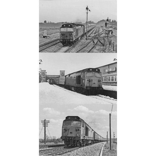 549 - Railway. Modern Traction. Approx. 300, black and white, with a few colour, postcard size prints. The... 