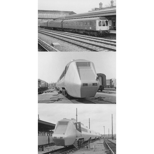 556 - Railway. Modern Traction. Approx. 200, black and white, with a few colour, postcard size prints. The... 