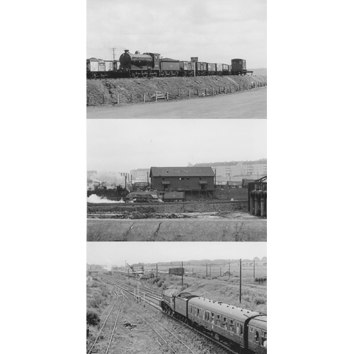 558 - Railway. B.R. Steam. Approx. 300, black and white, postcard size prints. NB. There is a lot of dupli... 