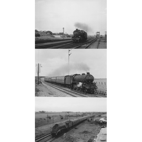 558 - Railway. B.R. Steam. Approx. 300, black and white, postcard size prints. NB. There is a lot of dupli... 