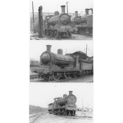 568 - Railway. B.R./L.M.S. and Scottish Locomotives. A superb collection of commercial black and white pri... 