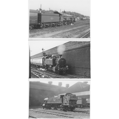 65 - Railway. G.W.R./B.R. Steam. A large assortment of approx. 500, black and white postcard size prints.... 