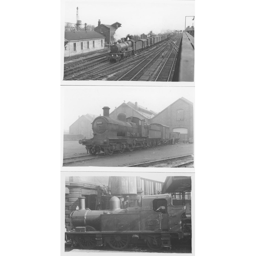 65 - Railway. G.W.R./B.R. Steam. A large assortment of approx. 500, black and white postcard size prints.... 