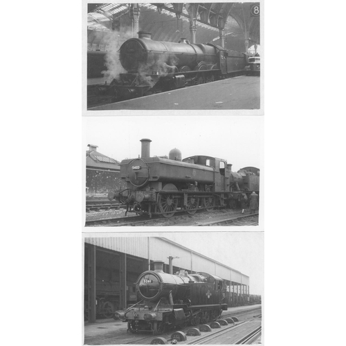 66 - Railway. G.W.R./B.R. Steam. A large assortment of approx. 500, black and white postcard size prints.... 