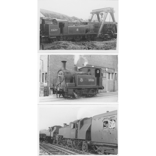 72 - Railway. B.R. Steam. A large assortment of approx. 1100+, black and white postcard size prints, hous... 