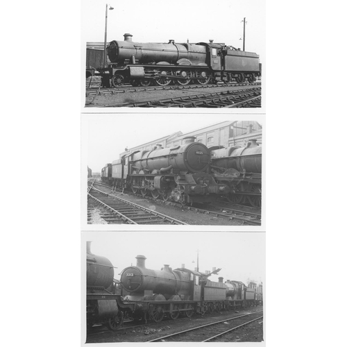 72 - Railway. B.R. Steam. A large assortment of approx. 1100+, black and white postcard size prints, hous... 