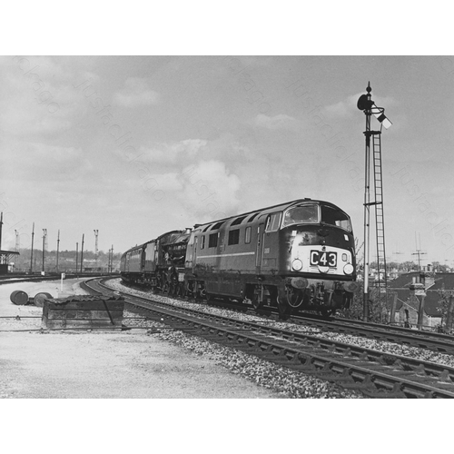 212 - Railway. Modern Traction. A small assortment of approx. 44, black and white print enlargements up to... 