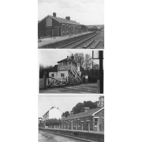 225 - Railway. Infrastructure. A box of approx. 600, black and white, mostly postcard size prints from sev... 