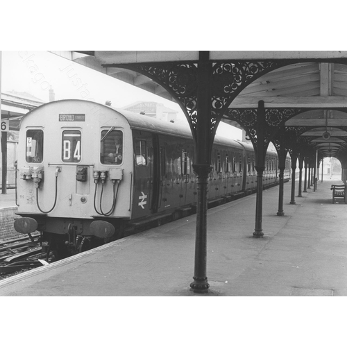 265 - Railway. Modern Traction. A large collection of approx. black and white prints, ranging in size from... 