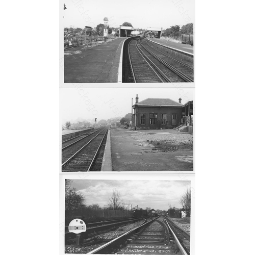 267 - Railway. Infrastructure. A good collection of approx. 250, black and white prints, with a few postca... 