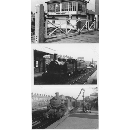 288 - Railway. B.R. Steam. A good collection of approx. 500, black and white, postcard size prints. The pr... 